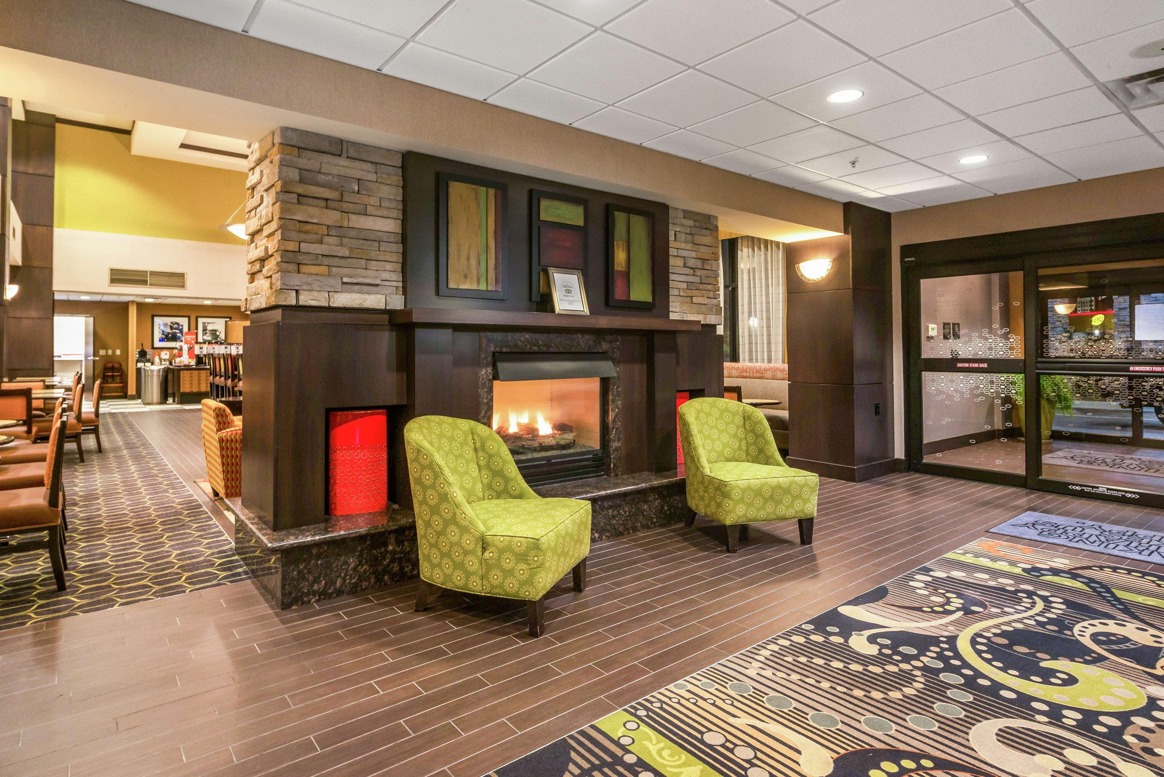 Hampton Inn And Suites Tulsa/Catoosa Екстериор снимка
